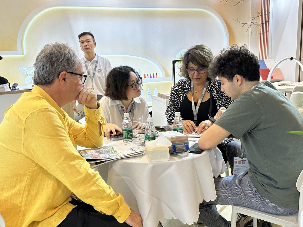 5-global-salon-equipment-distributor.jpg