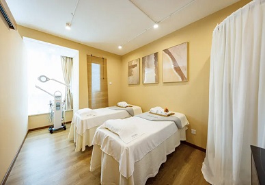 2-section bed